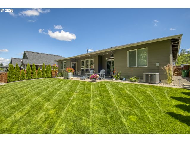 1410 Ne CASCADIA RIDGE Dr, Estacada, OR 97023