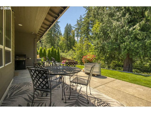 1410 Ne CASCADIA RIDGE Dr, Estacada, OR 97023