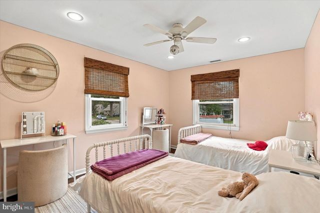 1312 BRADFORD RD, Oreland, PA 19075