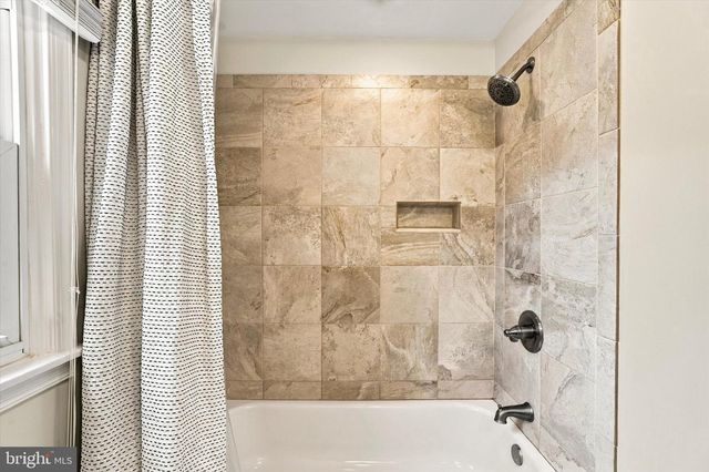 1312 BRADFORD RD, Oreland, PA 19075