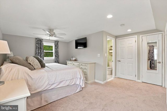 1312 BRADFORD RD, Oreland, PA 19075