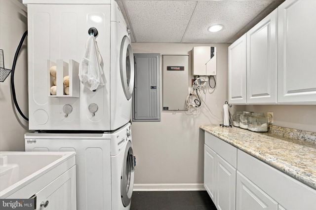 1312 BRADFORD RD, Oreland, PA 19075