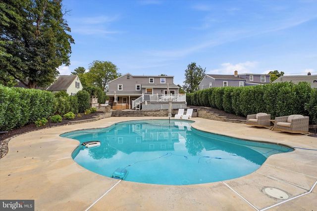 1312 BRADFORD RD, Oreland, PA 19075