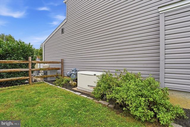 1312 BRADFORD RD, Oreland, PA 19075
