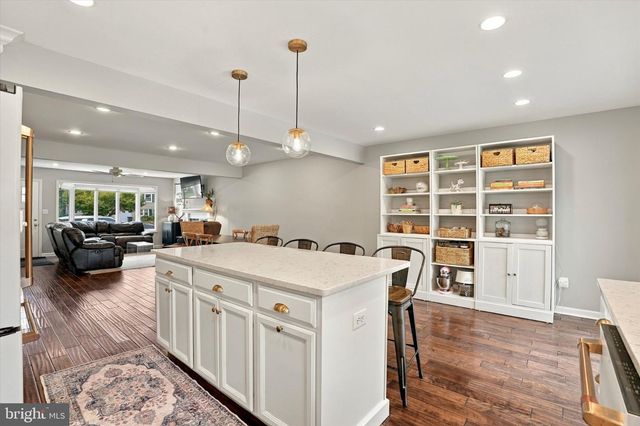 1312 BRADFORD RD, Oreland, PA 19075