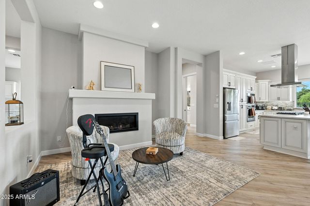 472 E BRACCIANO Avenue, San Tan Valley, AZ 85140