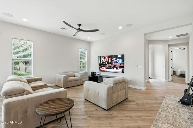 472 E BRACCIANO Avenue, San Tan Valley, AZ 85140