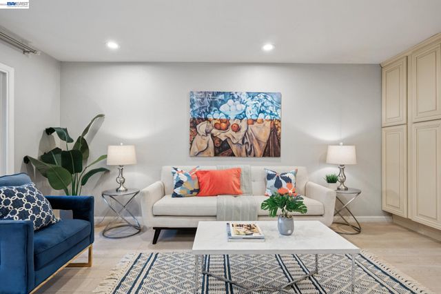 30 Sea Brg, Alameda, CA 94502