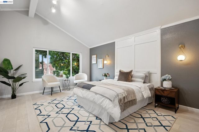 30 Sea Brg, Alameda, CA 94502