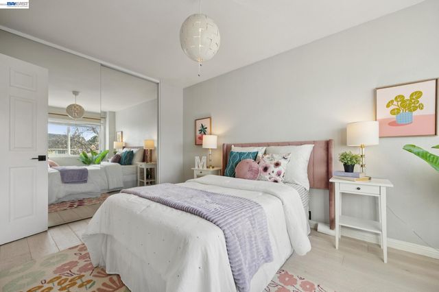 30 Sea Brg, Alameda, CA 94502