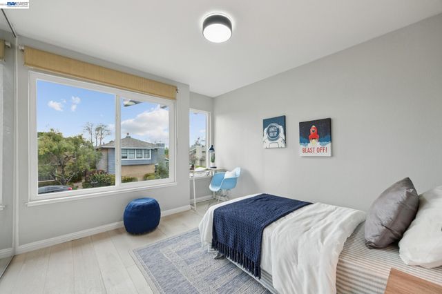 30 Sea Brg, Alameda, CA 94502