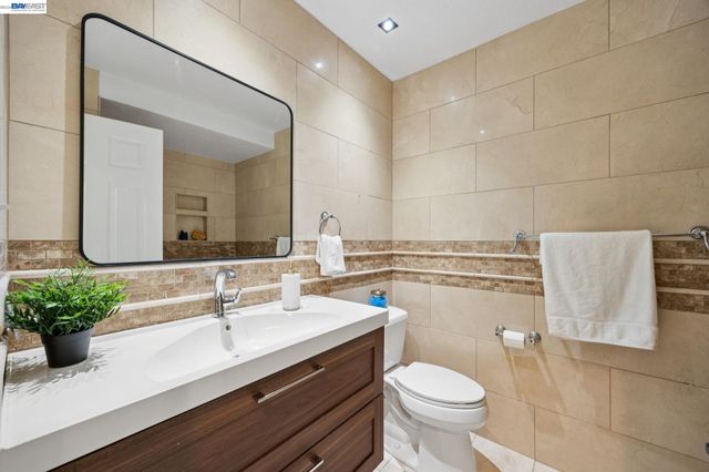 30 Sea Brg, Alameda, CA 94502