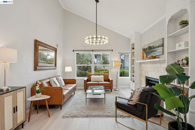 30 Sea Brg, Alameda, CA 94502