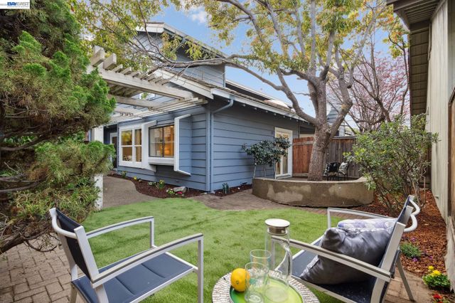 30 Sea Brg, Alameda, CA 94502