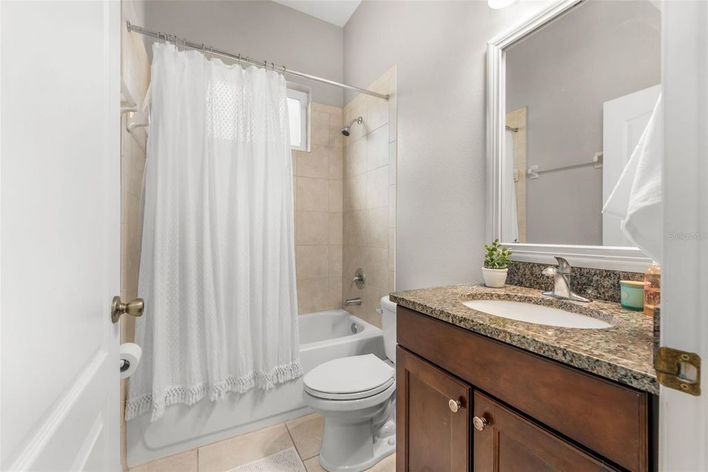 Image 20 of property listing at 7880 SW 80TH DRIVE, Gainesville, FL 32608