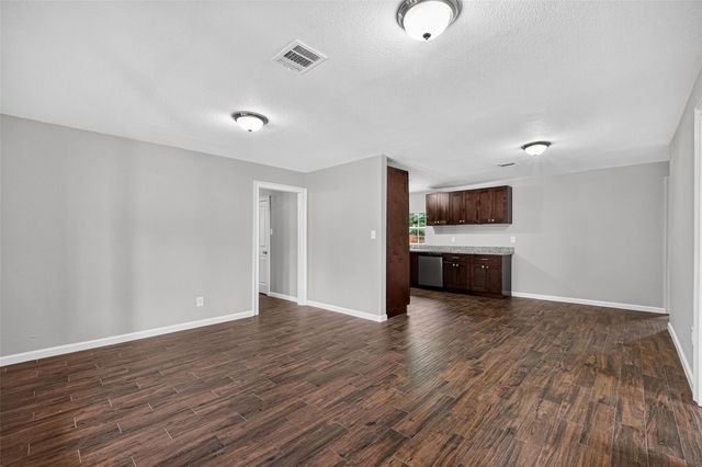 1112 Johnson Street, Pasadena, TX 77506