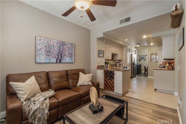 5142 Warner Ave 209, Huntington Beach, CA 92649