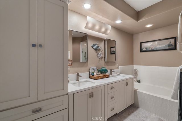 5142 Warner Ave 209, Huntington Beach, CA 92649