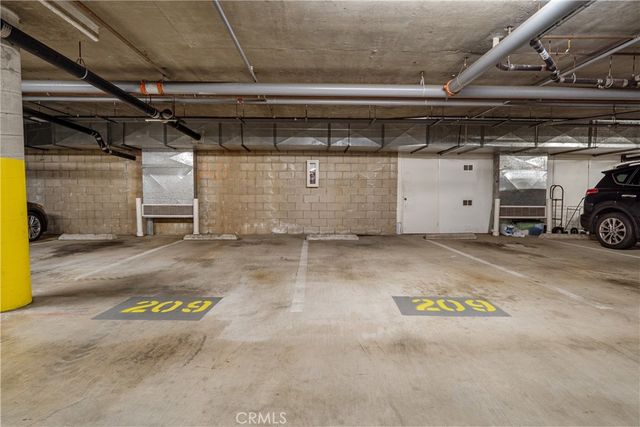 5142 Warner Ave 209, Huntington Beach, CA 92649