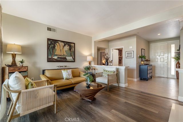 5142 Warner Ave 209, Huntington Beach, CA 92649