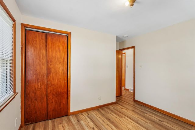 6625 Oliver Smith Drive, Urbandale, IA 50322