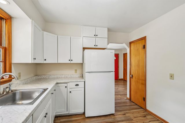 6625 Oliver Smith Drive, Urbandale, IA 50322