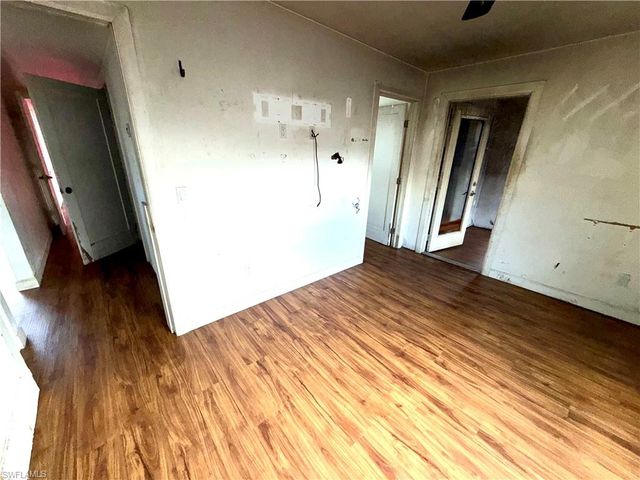 2632 Weeks AVE, Naples, FL 34112