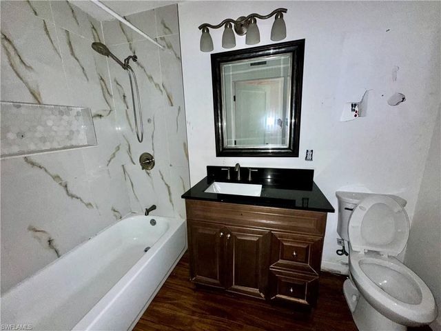 2632 Weeks AVE, Naples, FL 34112