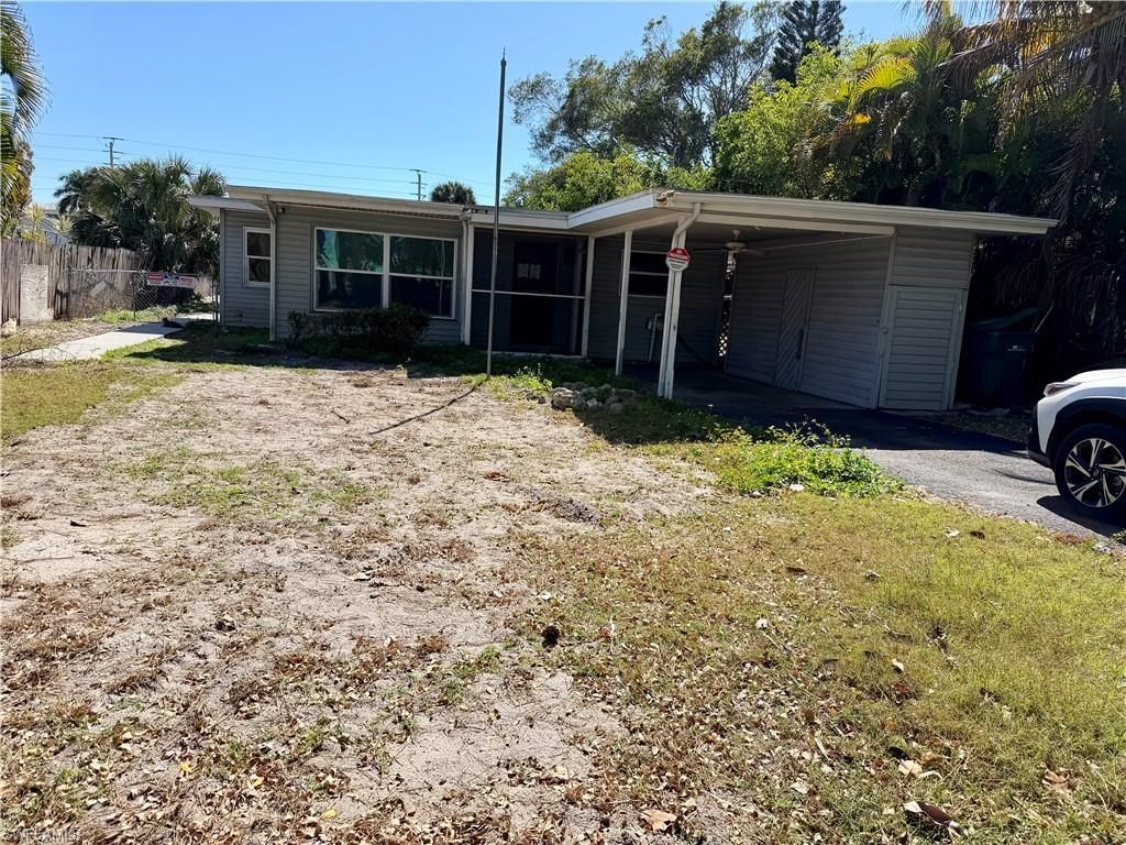 2632 Weeks AVE, Naples, FL 34112