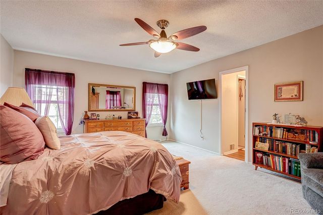 2784 S Heather Gardens Way, Aurora, CO 80014