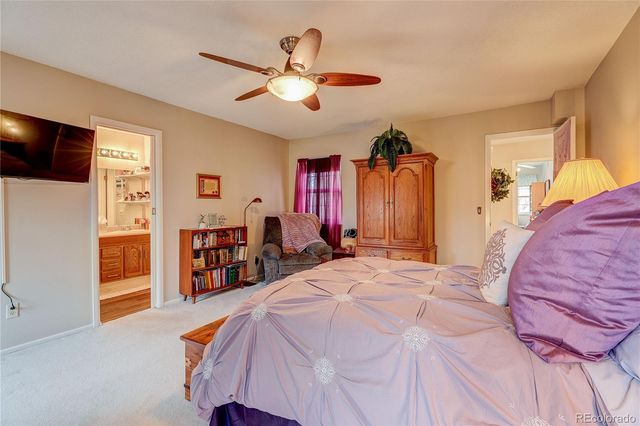 2784 S Heather Gardens Way, Aurora, CO 80014