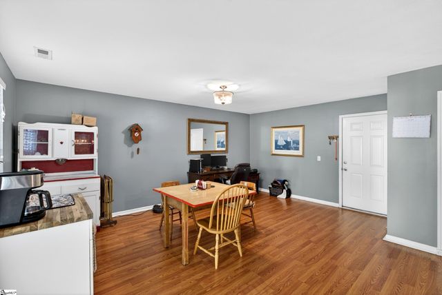 6 Red Shirt Court, Greer, SC 29651