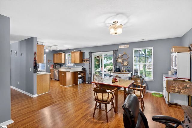 6 Red Shirt Court, Greer, SC 29651