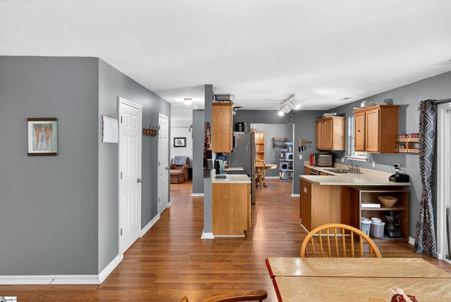 6 Red Shirt Court, Greer, SC 29651