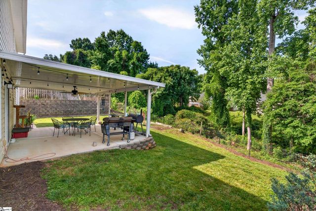 6 Red Shirt Court, Greer, SC 29651