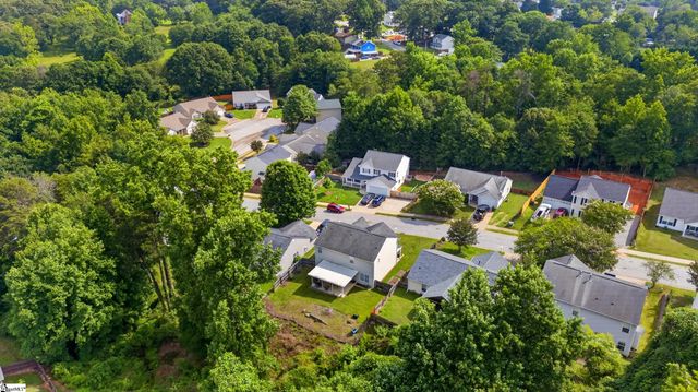 6 Red Shirt Court, Greer, SC 29651