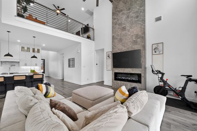 1322 Genoa Circle, Garland, TX 75040