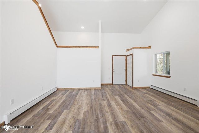 13862 W Halston Avenue, Big Lake, AK 99652