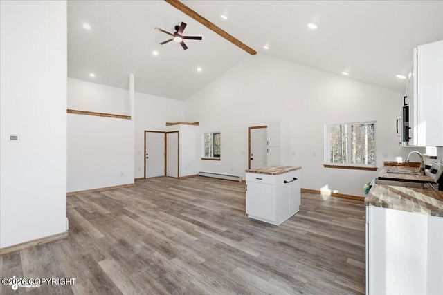 13862 W Halston Avenue, Big Lake, AK 99652