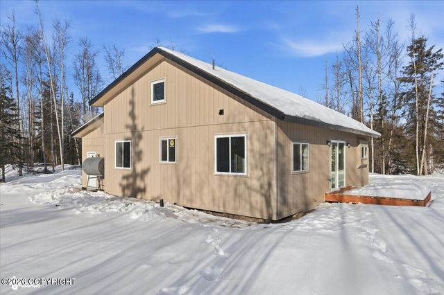13862 W Halston Avenue, Big Lake, AK 99652