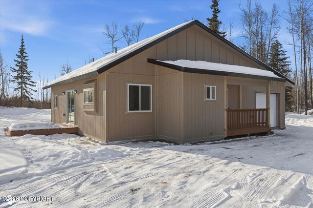 13862 W Halston Avenue, Big Lake, AK 99652
