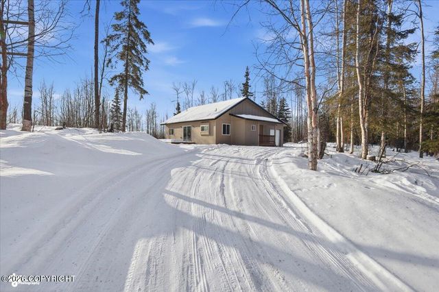 13862 W Halston Avenue, Big Lake, AK 99652