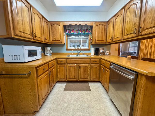 4 Menominee Drive, Cherokee Village, AR 72529