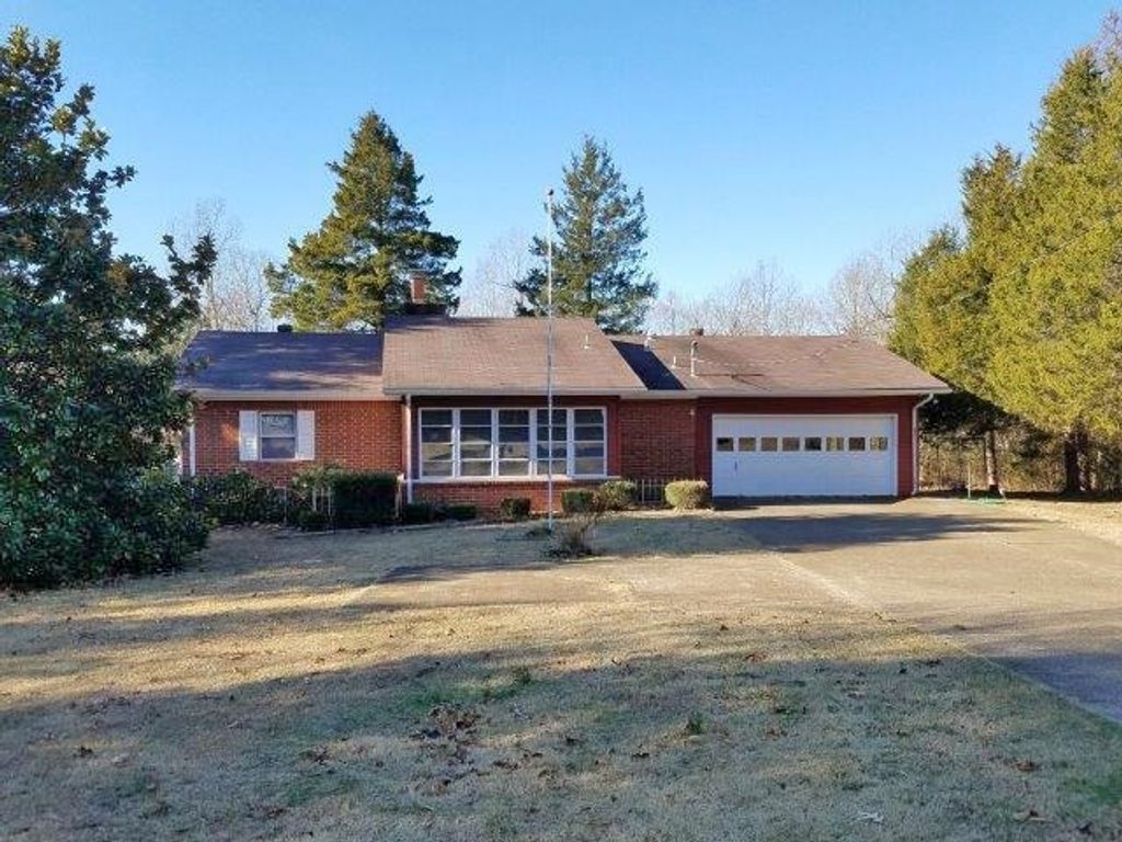 4 Menominee Drive, Cherokee Village, AR 72529