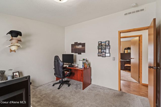 1829 E BARK LOOP, Post Falls, ID 83854
