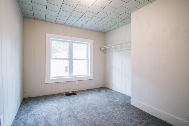 315 W BEGLEY STREET, Greenwood, WI 54437