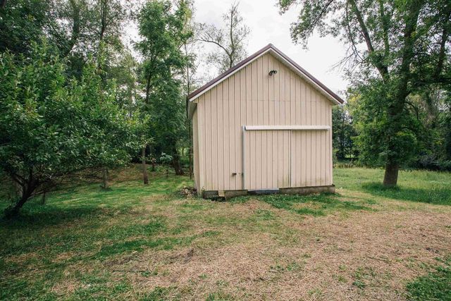 315 W BEGLEY STREET, Greenwood, WI 54437