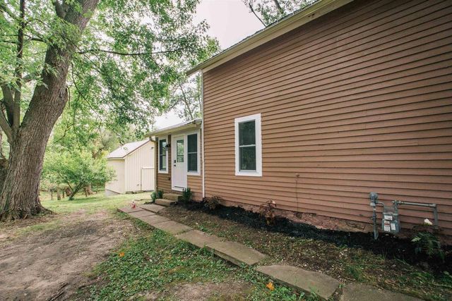 315 W BEGLEY STREET, Greenwood, WI 54437