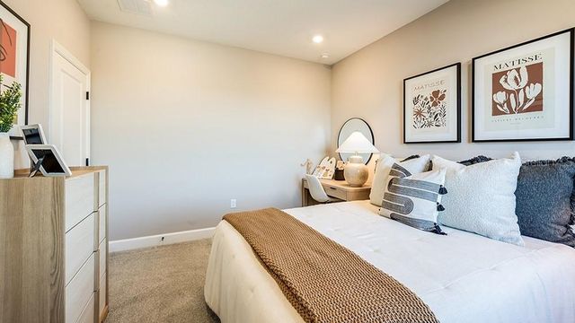 32484 SEA LOCH LOOP, Mount Dora, FL 32757