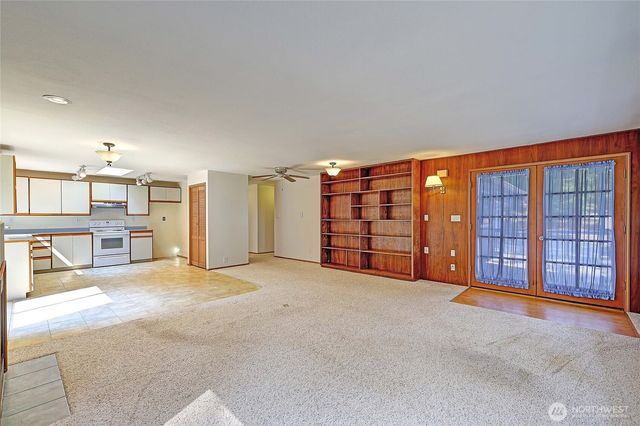 1054 Michael Way, Camano Island, WA 98282